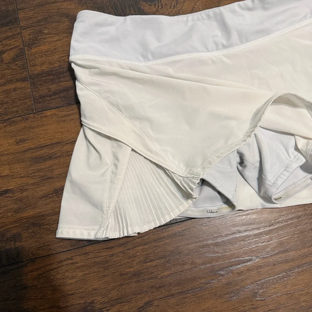 Lululemon Athletica Light Cream Circle Skirt